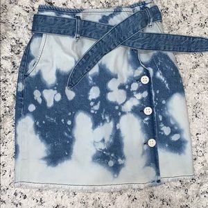 BDG SKIRT SIZE XS NWOT